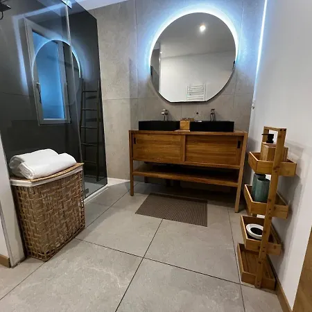 Californian Pool 아파트