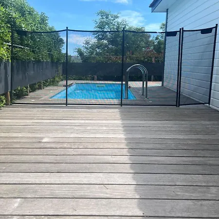 Californian Pool Daire